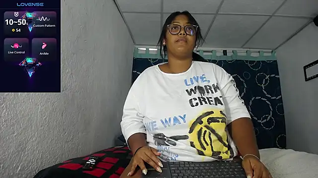 miajoseph  online show from May 5, 3:03 am