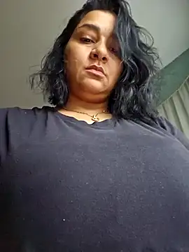 Snapshot of paulinaDiaz1 chatting on January 10, 1:52 pm paulinaDiaz1 online show from January 10, 1:52 pm