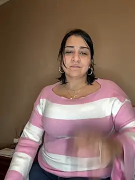 Snapshot of paulinaDiaz1 chatting on January 25, 9:14 pm paulinaDiaz1 online show from January 25, 9:14 pm