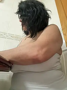 Snapshot of paulinaDiaz1 chatting on February 13, 8:34 pm paulinaDiaz1 online show from February 13, 8:34 pm