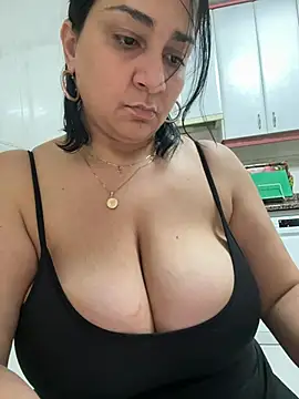 Snapshot of paulinaDiaz1 chatting on March 14, 8:49 pm paulinaDiaz1 online show from March 14, 8:49 pm