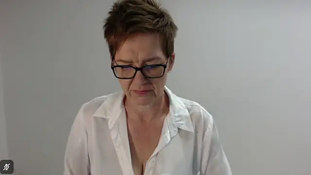 Snapshot of Sofie69Velvet chatting on April 16, 6:14 am Sofie69Velvet online show from April 16, 6:14 am