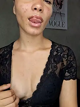 HelenHoltz online show from October 4, 3:21 pm