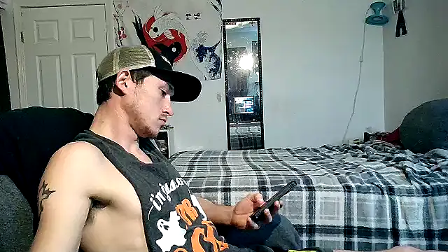 Snapshot of bigdckstud chatting on February 2, 11:32 pm bigdckstud online show from February 2, 11:32 pm