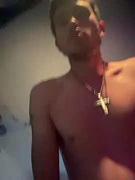 Snapshot of bigdckstud chatting on April 3, 12:19 am bigdckstud online show from April 3, 12:19 am