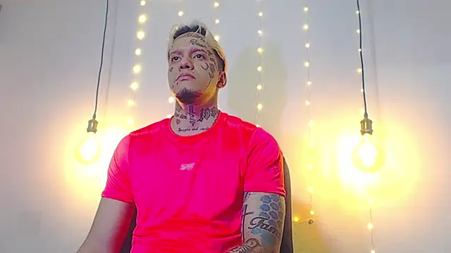 Snapshot of daimond_hope666 chatting on January 25, 3:51 am daimond hope666 online show from January 25, 3:51 am