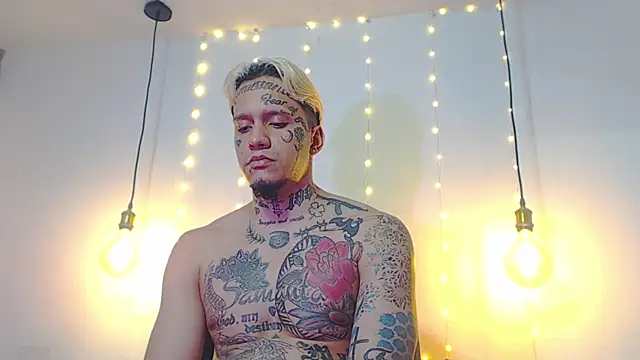 Snapshot of daimond_hope666 chatting on January 25, 6:55 am daimond hope666 online show from January 25, 6:55 am