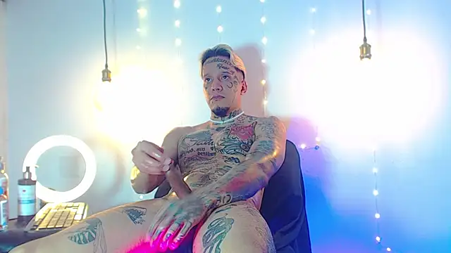 Snapshot of daimond_hope666 chatting on January 30, 3:55 am daimond hope666 online show from January 30, 3:55 am