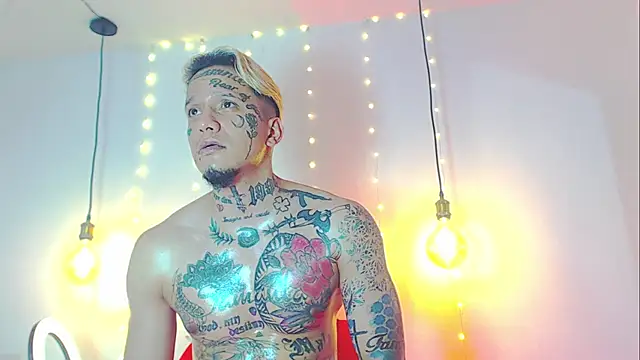 Snapshot of daimond_hope666 chatting on January 31, 5:40 am daimond hope666 online show from January 31, 5:40 am