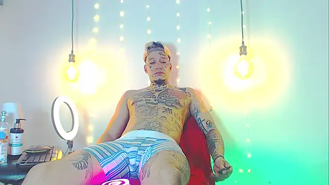 Snapshot of daimond_hope666 chatting on February 1, 2:58 am daimond hope666 online show from February 1, 2:58 am