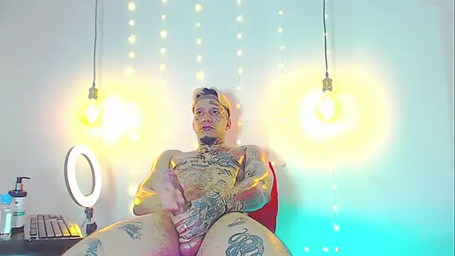 Snapshot of daimond_hope666 chatting on February 1, 6:00 am daimond hope666 online show from February 1, 6:00 am