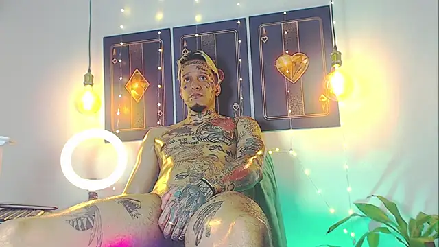 Snapshot of daimond_hope666 chatting on February 11, 9:03 pm daimond hope666 online show from February 11, 9:03 pm