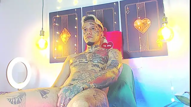 Snapshot of daimond_hope666 chatting on February 16, 3:58 am daimond hope666 online show from February 16, 3:58 am