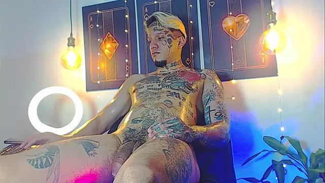 Snapshot of daimond_hope666 chatting on February 23, 7:38 pm daimond hope666 online show from February 23, 7:38 pm