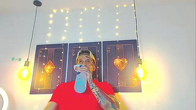 Snapshot of daimond_hope666 chatting on March 6, 2:51 am daimond hope666 online show from March 6, 2:51 am