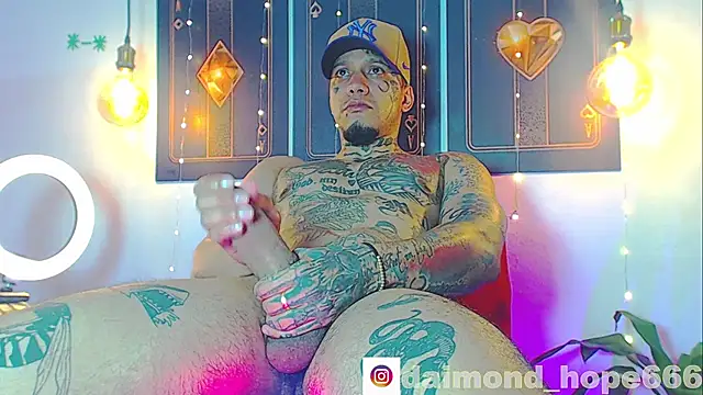 Snapshot of daimond_hope666 chatting on March 14, 3:37 am daimond hope666 online show from March 14, 3:37 am