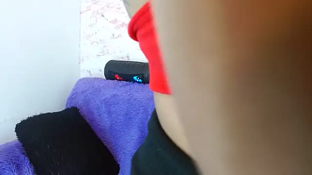 anahi  s online show from December 1, 7:52 pm