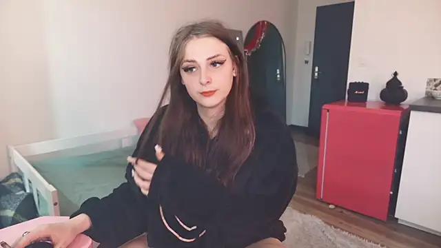 Snapshot of ce_leste__ chatting on February 14, 2:25 pm ce leste online show from February 14, 2:25 pm