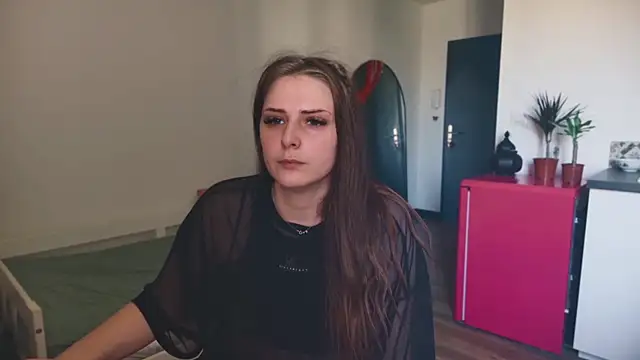 Snapshot of ce_leste__ chatting on February 22, 11:53 am ce leste online show from February 22, 11:53 am