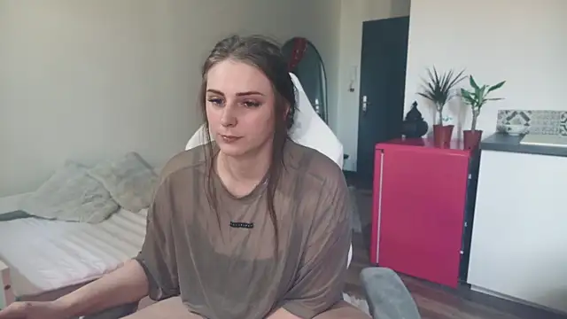 Snapshot of ce_leste__ chatting on March 13, 11:17 am ce leste online show from March 13, 11:17 am