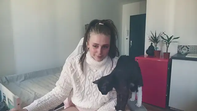 Snapshot of ce_leste__ chatting on April 7, 12:49 pm ce leste online show from April 7, 12:49 pm