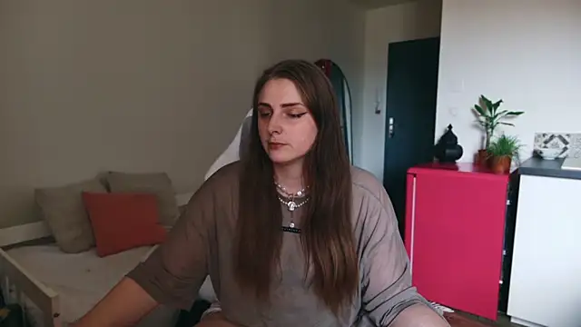 Snapshot of ce_leste__ chatting on May 19, 1:06 pm ce leste online show from May 19, 1:06 pm