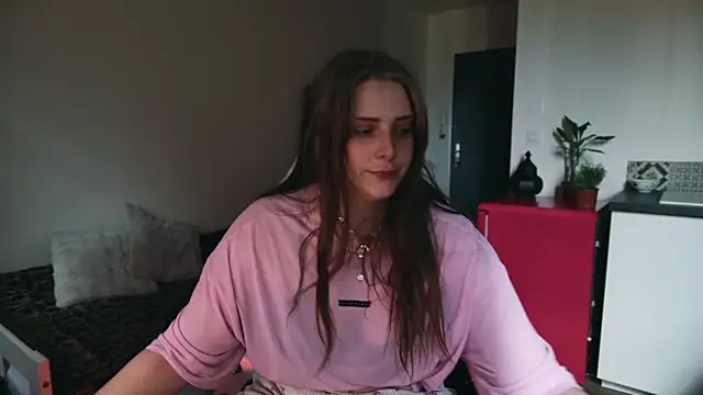 Snapshot of ce_leste__ chatting on May 20, 12:33 pm ce leste online show from May 20, 12:33 pm