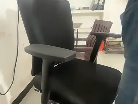 real meet girl finding in online show from March 13, 10:33 am