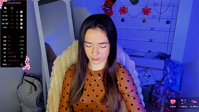 Snapshot of Bella_XO chatting on December 4, 7:39 am Bella XO online show from December 4, 7:39 am