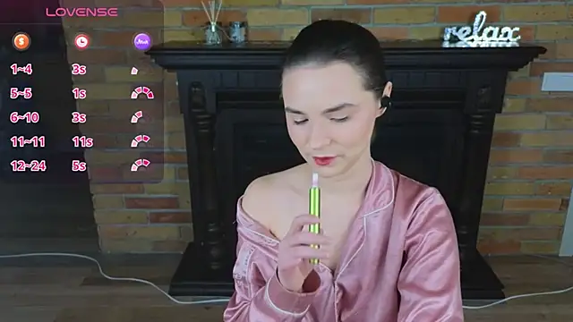 Snapshot of Ellie_Sunset chatting on February 15, 2:58 pm Ellie Sunset online show from February 15, 2:58 pm