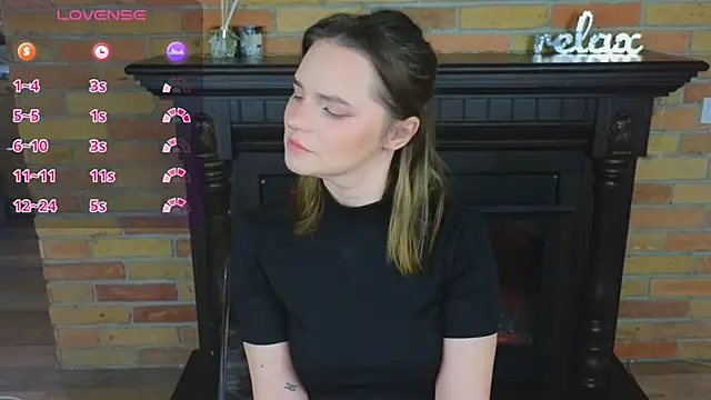 Snapshot of Ellie_Sunset chatting on February 28, 9:32 am Ellie Sunset online show from February 28, 9:32 am