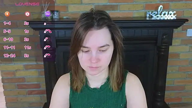 Snapshot of Ellie_Sunset chatting on March 9, 8:40 am Ellie Sunset online show from March 9, 8:40 am