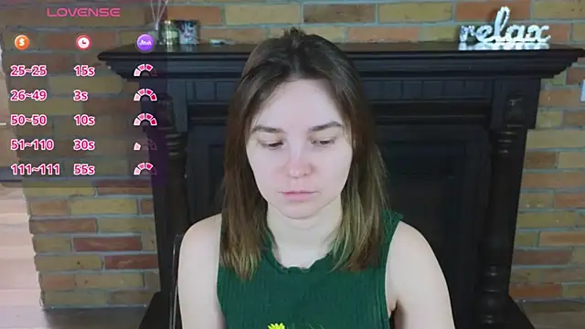 Snapshot of Ellie_Sunset chatting on March 10, 8:30 am Ellie Sunset online show from March 10, 8:30 am