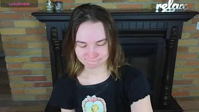 Snapshot of Ellie_Sunset chatting on March 19, 8:40 am Ellie Sunset online show from March 19, 8:40 am