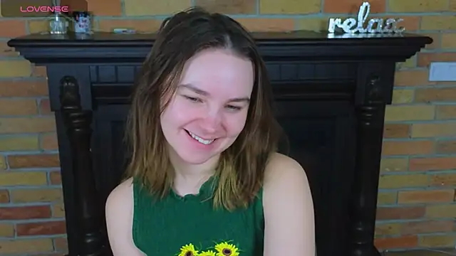 Snapshot of Ellie_Sunset chatting on March 20, 10:53 am Ellie Sunset online show from March 20, 10:53 am