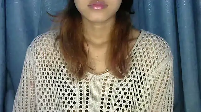 Snapshot of jassi-just18 chatting on December 13, 7:32 pm jassi-just18 online show from December 13, 7:32 pm