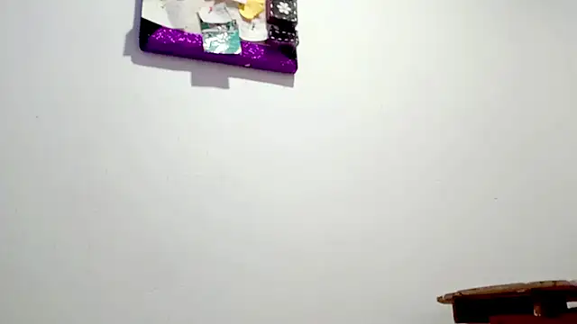 Snapshot of PetiteIvoryQueen19 chatting on February 16, 2:18 am PetiteIvoryQueen19 online show from February 16, 2:18 am