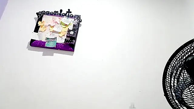 Snapshot of PetiteIvoryQueen19 chatting on February 24, 4:10 am PetiteIvoryQueen19 online show from February 24, 4:10 am