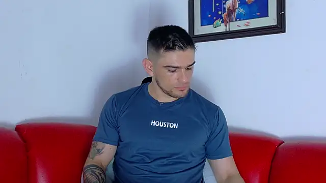 Snapshot of Sexy_Alejandro_ chatting on February 27, 12:16 pm Sexy Alejandro online show from February 27, 12:16 pm