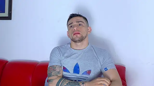 Snapshot of Sexy_Alejandro_ chatting on March 11, 12:33 pm Sexy Alejandro online show from March 11, 12:33 pm