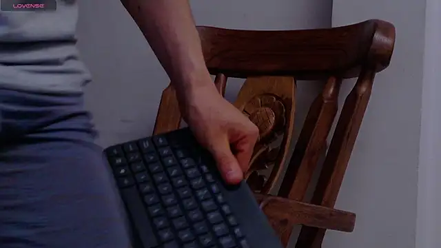 Snapshot of Sexy_Alejandro_ chatting on March 25, 11:49 am Sexy Alejandro online show from March 25, 11:49 am