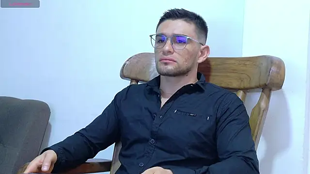 Snapshot of Sexy_Alejandro_ chatting on March 26, 11:49 am Sexy Alejandro online show from March 26, 11:49 am