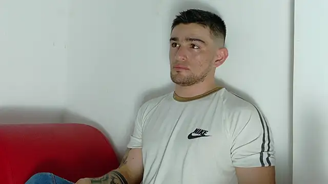 Sexy Alejandro  online show from May 19, 6:36 pm