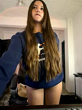 aly golden  online show from November 19, 6:24 am