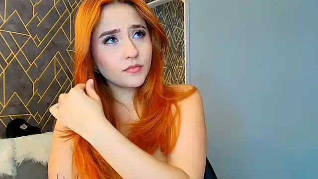 Snapshot of lauren_jaureguifg chatting on February 6, 9:53 am lauren jaureguifg online show from February 6, 9:53 am