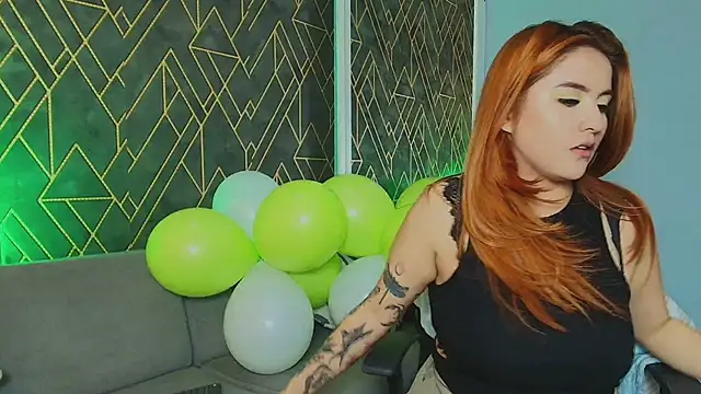 Snapshot of lauren_jaureguifg chatting on March 18, 3:42 am lauren jaureguifg online show from March 18, 3:42 am