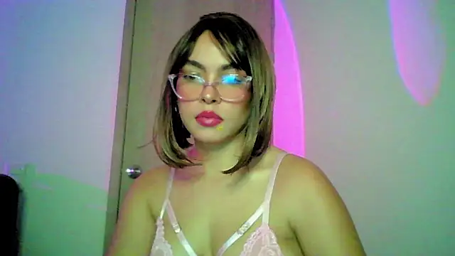 Kiri Cutee online show from September 25, 4:27 am