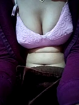 Shanvi Tyagi online show from January 2, 2:00 am