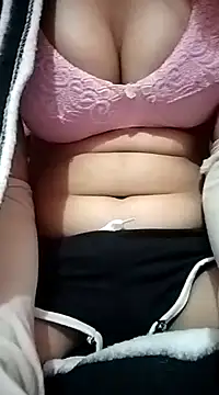 Shanvi Tyagi online show from January 5, 5:41 pm