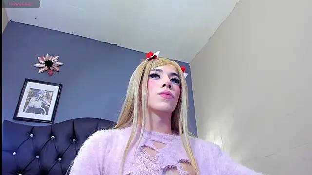 Kenia Fox online show from January 27, 11:43 pm